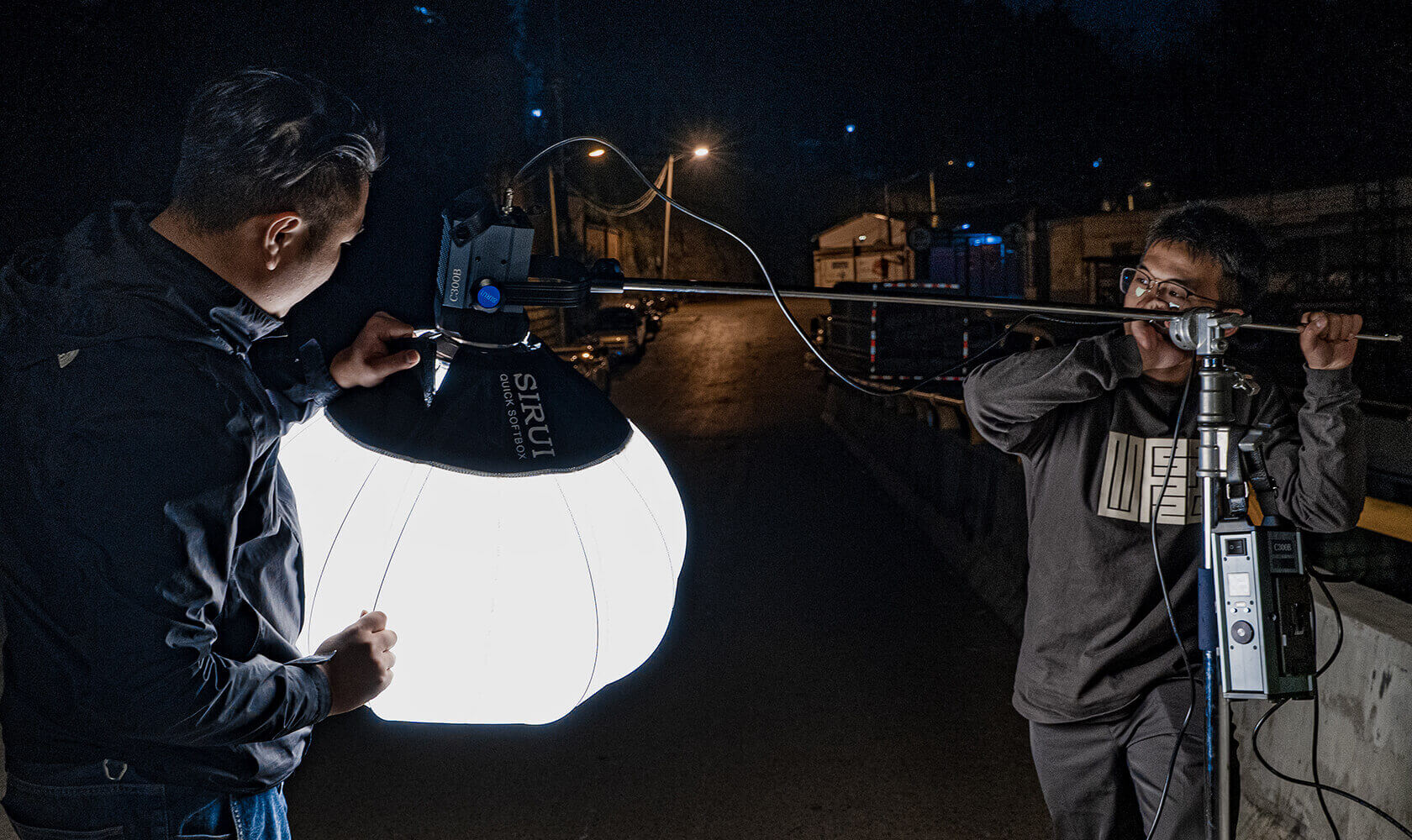 SIRUI 150W/300W Bi-Color/ Daylight LED Monolight - Image 8