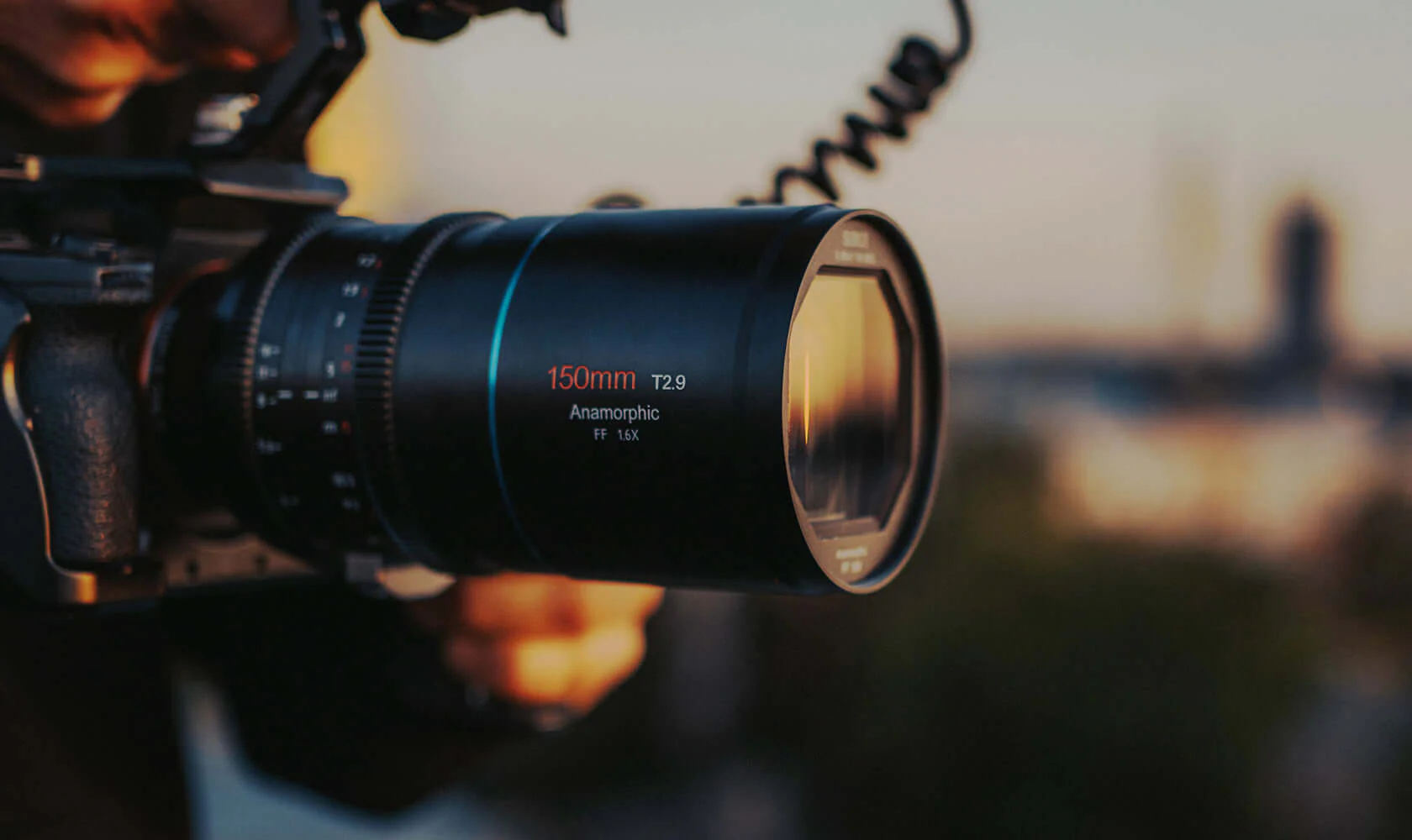 SIRUI Venus 150mm T2.9 1.6x Full-Frame Anamorphic Lens - Image 8